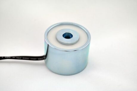 EM175-110-222 - Round Electromagnet 1.75 inch Dia. 110 volts DC - Holding 100 lbs.
